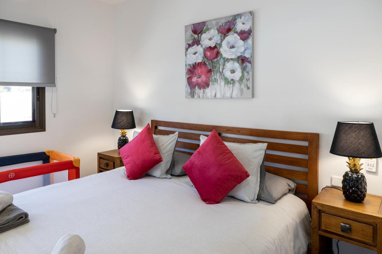 Ideal For Family Holidays, Near Beach And Golf- Casa James La Guirra Exterior photo