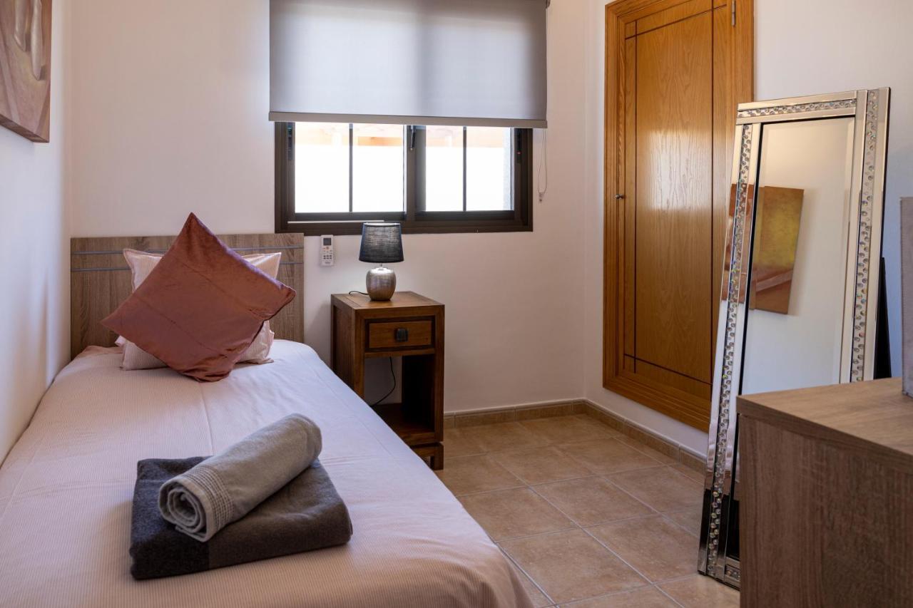 Ideal For Family Holidays, Near Beach And Golf- Casa James La Guirra Exterior photo